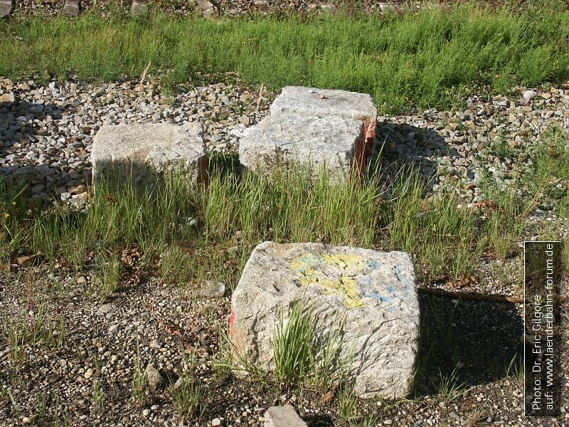 Bild Vier Schwellensteine aus Granit